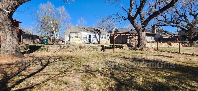 Building Photo - 1126 NW 55th St