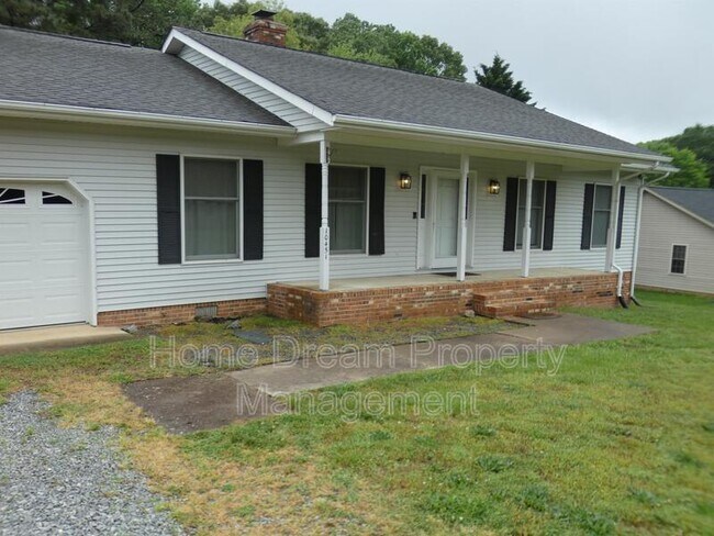 Building Photo - 10451 Edgehill Ln