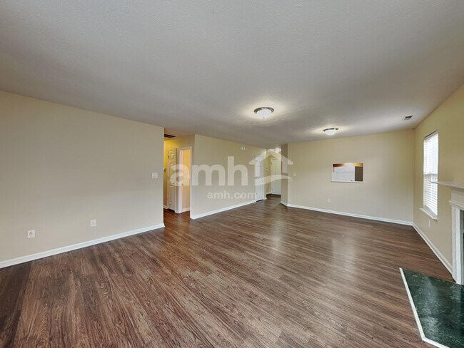 Building Photo - 6652 Decatur Commons