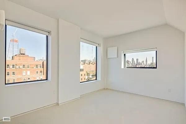 Building Photo - 100 100 Eleventh Avenue