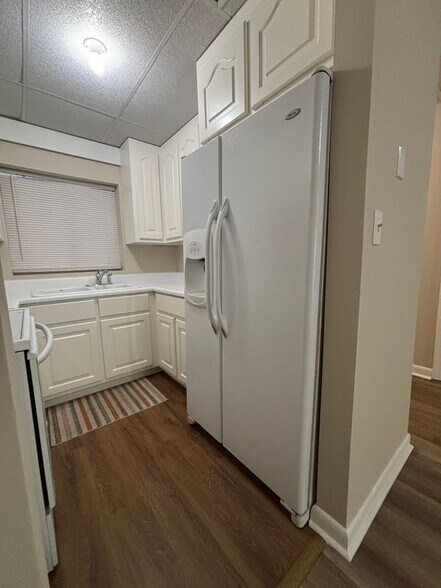 Building Photo - 316 Cherry St