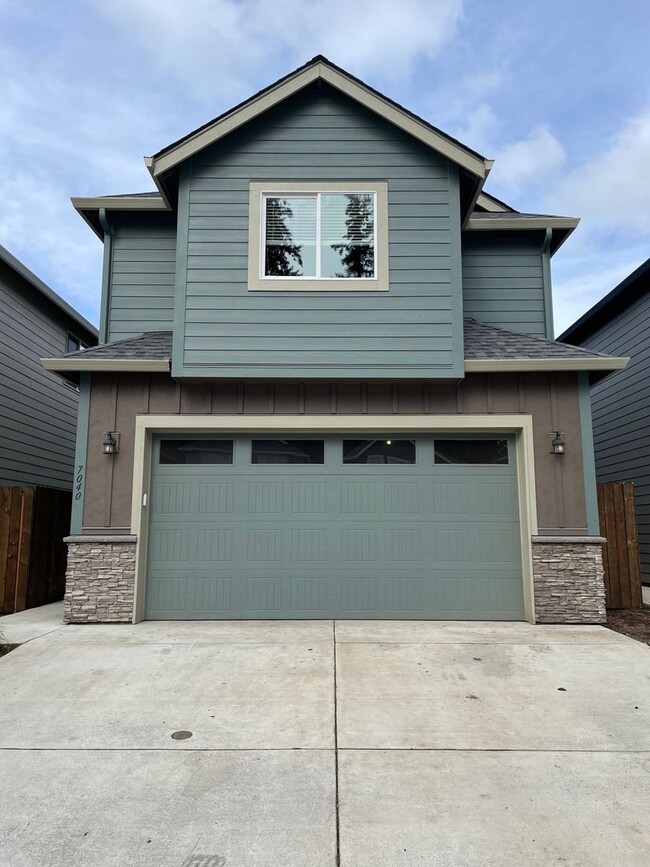 Building Photo - NEWLY BUILT 3 BED/2 BATH OPEN CONCEPT HOME...