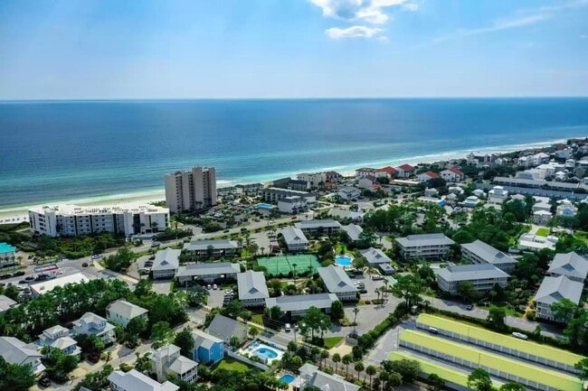 Building Photo - Cute fully furnished 1-Bedroom Codo in Seagrove Beach