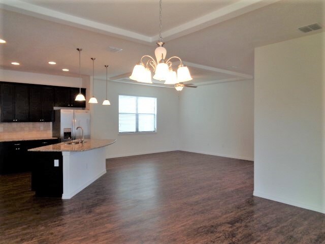 Building Photo - 11850 Thicket Wood Dr