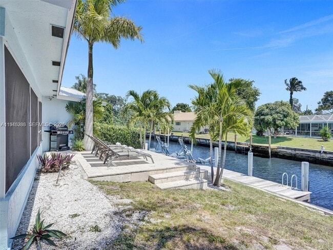 Building Photo - 620 W Palmetto Park Rd