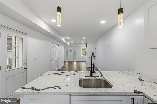 Building Photo - 2719 N 47th St