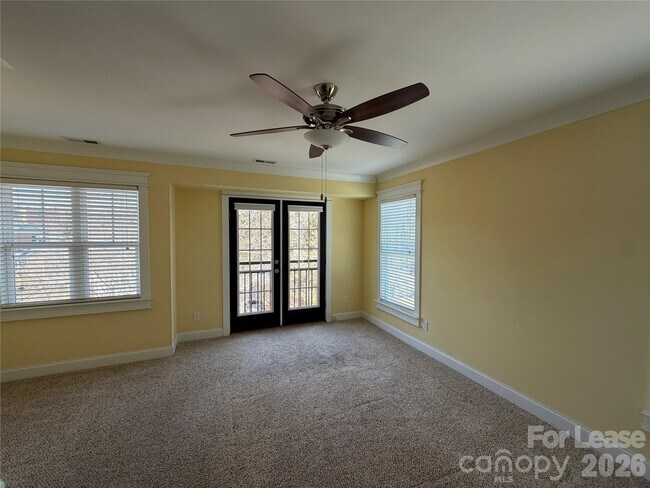 Building Photo - 29 Myrtle St