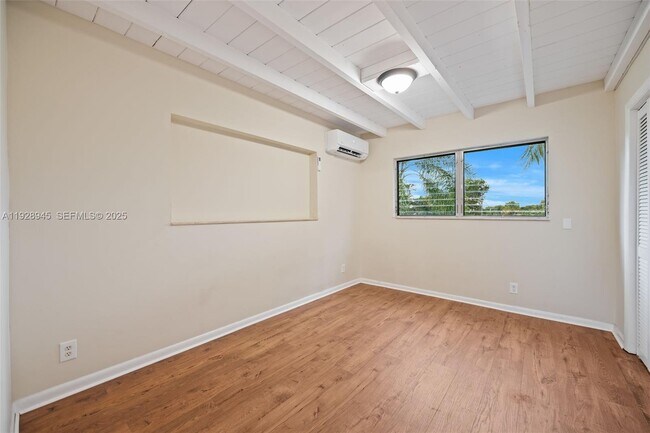 Building Photo - 766 NW 42nd St