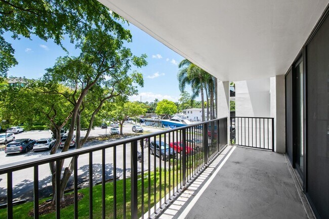 Building Photo - 1201 River Reach Dr