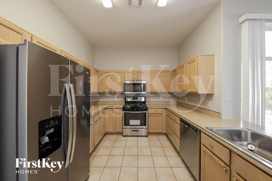 Building Photo - 11554 W Mule Deer Ct