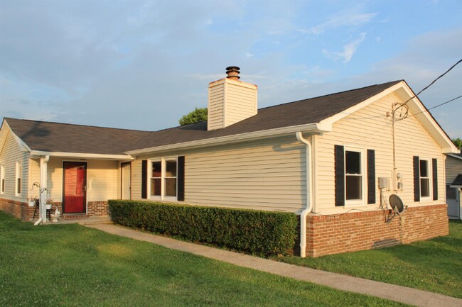 Primary Photo - 7212 Sheffield Square