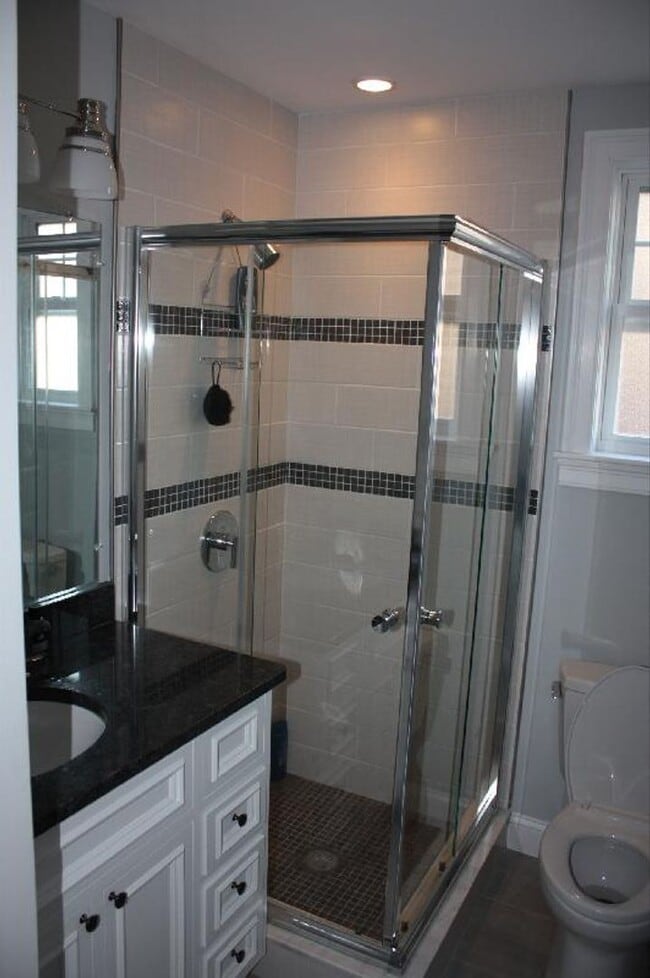 Building Photo - 140 Hillside St