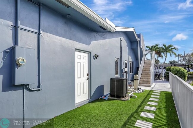 Building Photo - 1304 Mandarin Isle