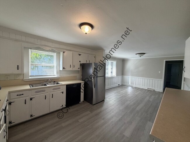 Building Photo - 2116 Tarlton Dr