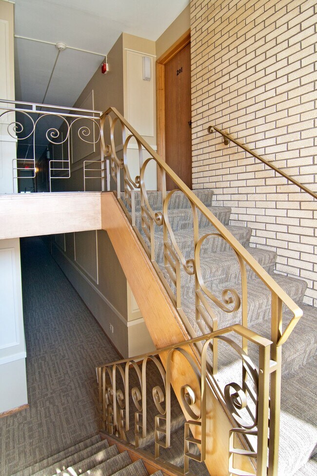 Building Photo - 3609 Grand Ave S