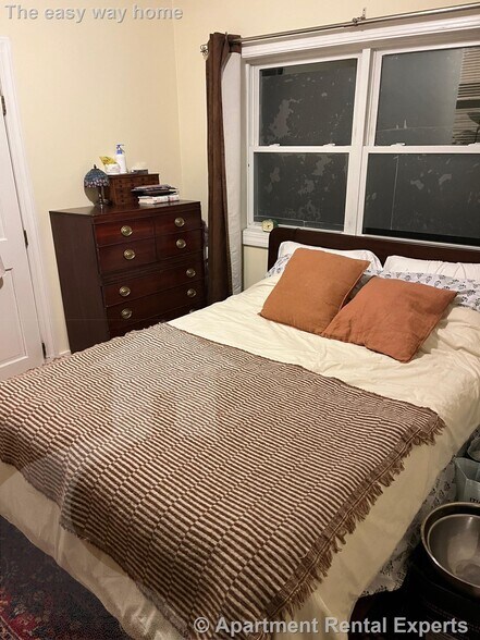 Building Photo - 213 Highland Ave