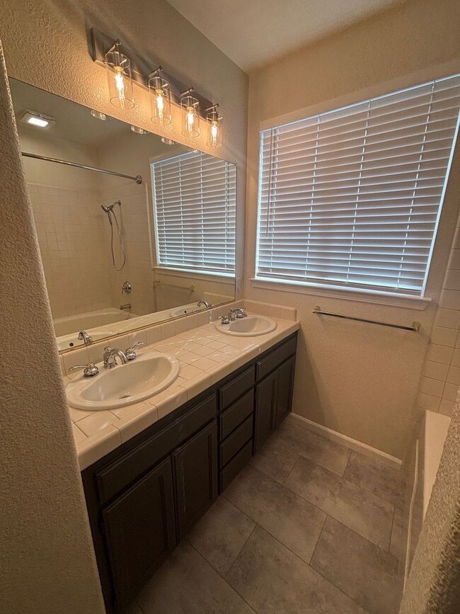 Building Photo - * Move In Special!! $500 off First Month's Rent!!**  Single level 3 bedroom 2 bathroom home in Wi...