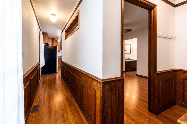 Building Photo - 2164 Three Kings Ct