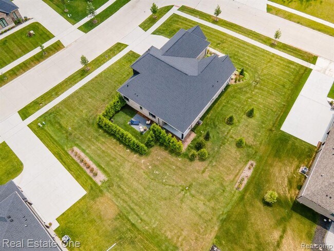 Building Photo - 850 Marlayna Dr