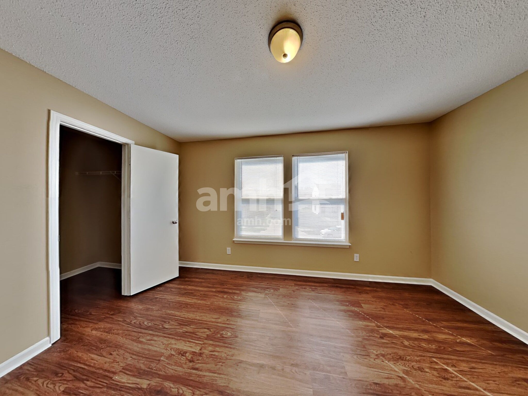 Building Photo - 10628 Glenayr Dr