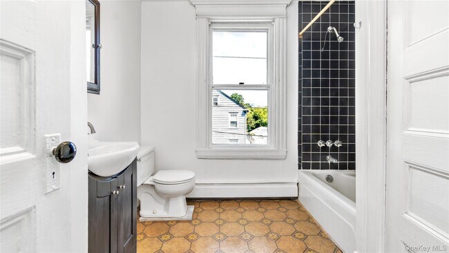 Building Photo - 177 Franklin Ave