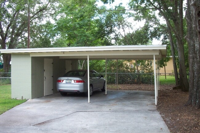 Building Photo - 238 E Harding St