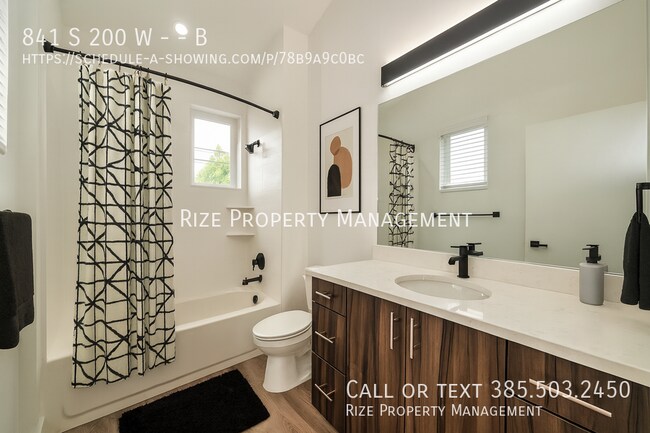 Building Photo - 841 S 200 W