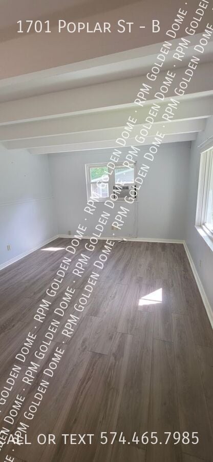 Building Photo - 1701 Poplar St