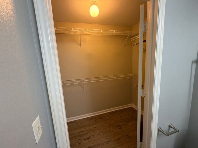 Building Photo - Three Bedroom Updated First Floor Condo at The Legends