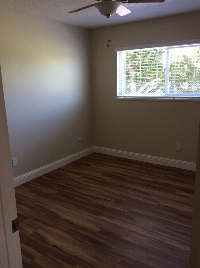 Building Photo - 1525 Atlanta Ct