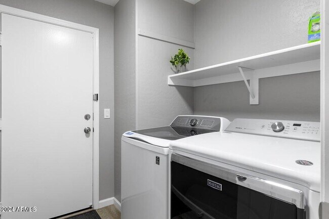 Building Photo - 21303 E Vía Del Palo