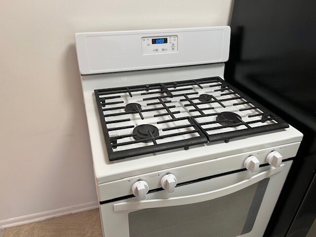 Building Photo - 3155 S Barrington Ave