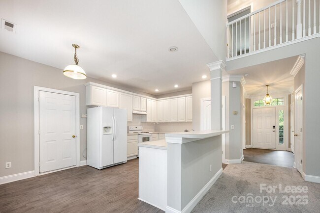 Building Photo - 6721 Charter Hills Rd