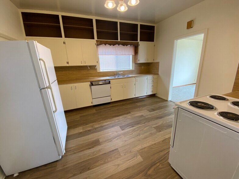 Building Photo - 1308 Beacon Way S