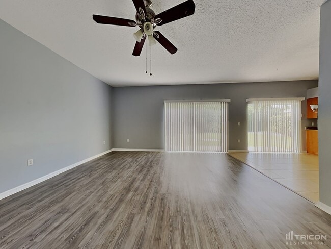 Building Photo - 4217 Harbor Lake Dr