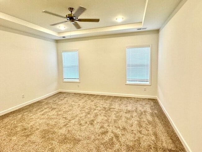 Building Photo - Now Leasing a 5-Bedroom 3 Bath Home in Horn Lake, MS.