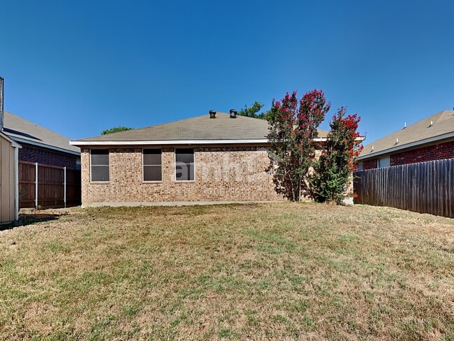 Building Photo - 8608 Rainy Lake Dr