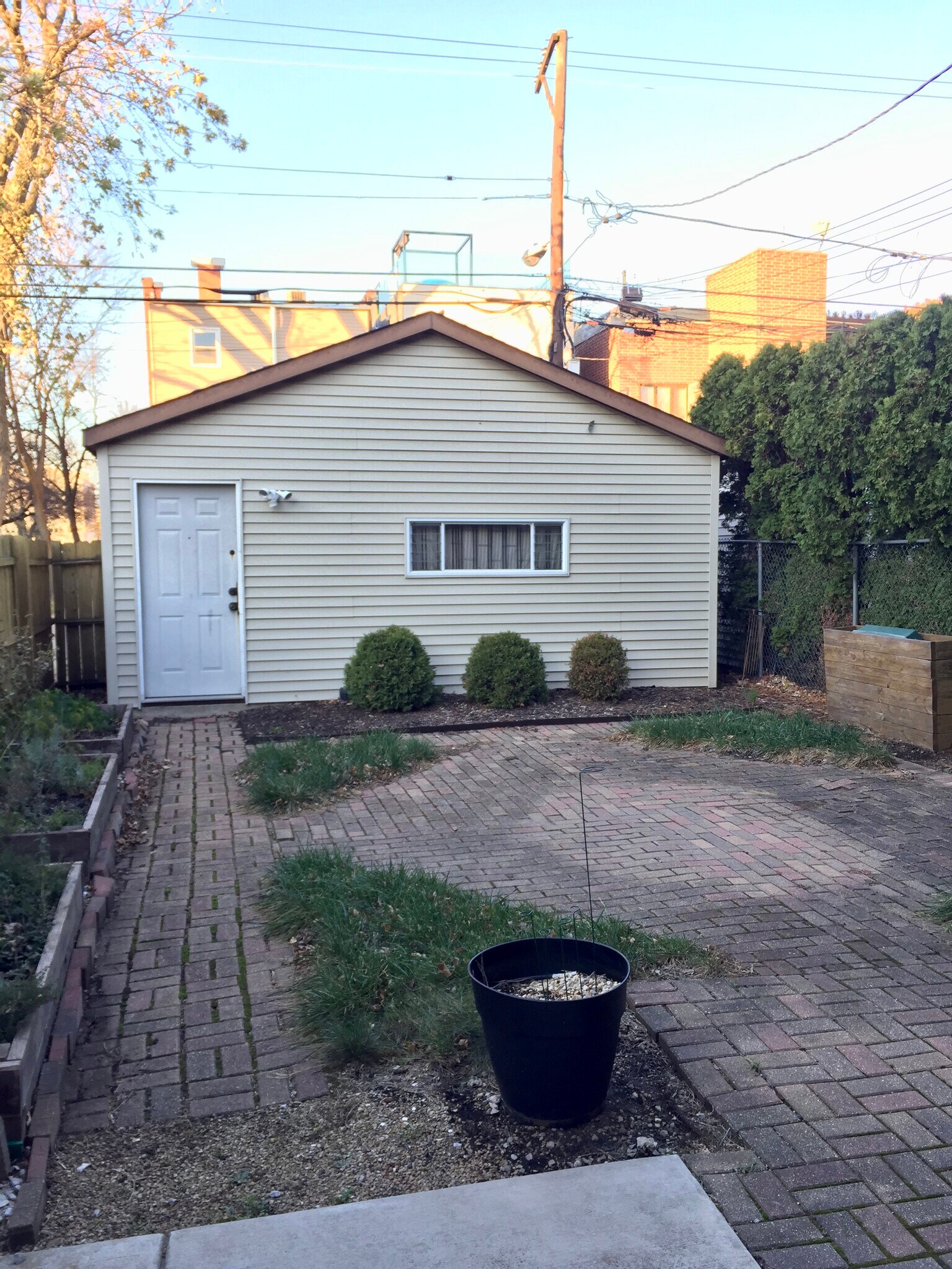 Backyard & Garage - 2158 W Erie St