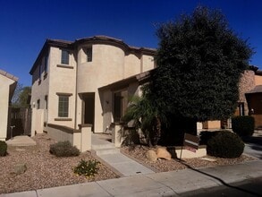 Building Photo - Chandler 5 Bed, 3 Bath + Bonus Room Office/Den