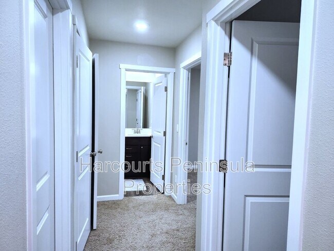 Building Photo - 4785 Driftwood St