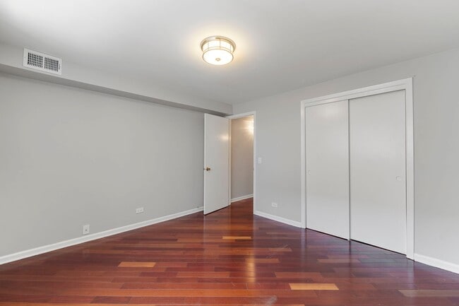 Building Photo - 5825 W Higgins Ave