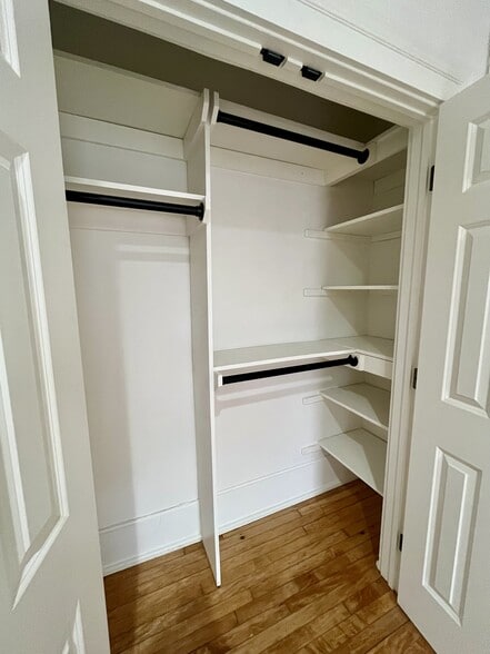 Building Photo - 674 Mohawk