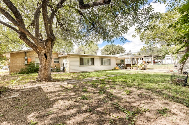 Building Photo - 359 Langton Dr