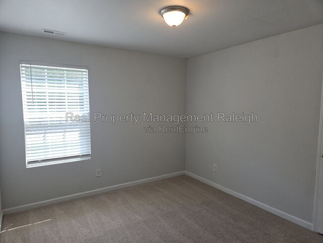Building Photo - 3520 Slippery Elm Dr