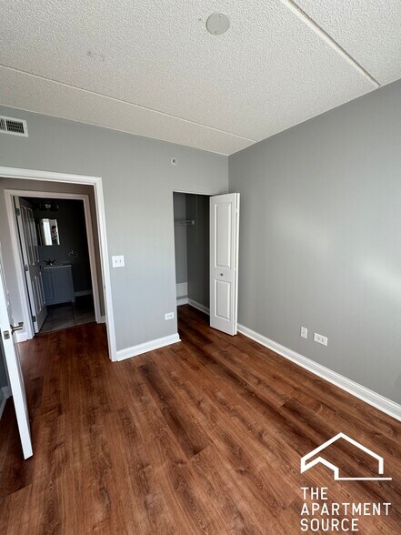 Building Photo - 3400 N Old Arlington Heights Rd