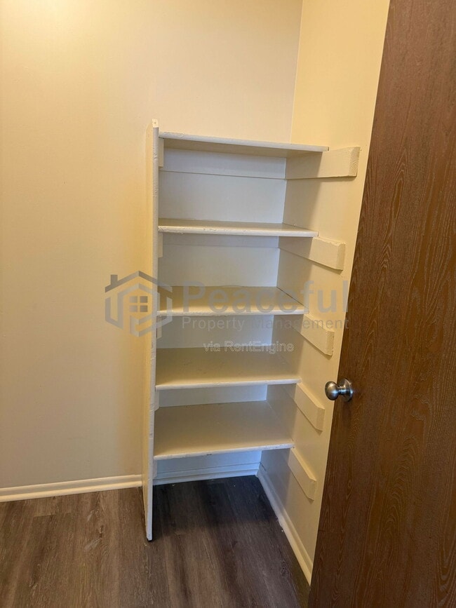 Building Photo - 4693 S Arlington Park Dr