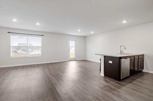 Building Photo - 4522 Rivers Landing Dr