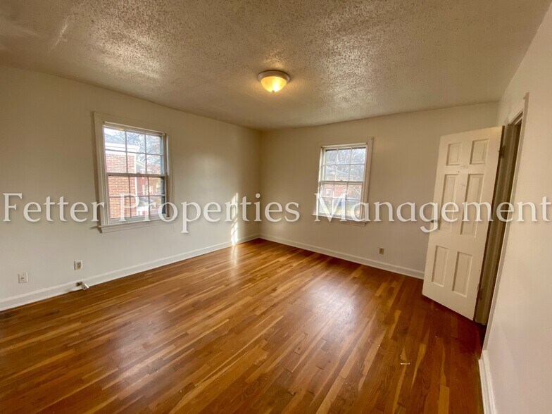 Building Photo - 1101 MacArthur Cir