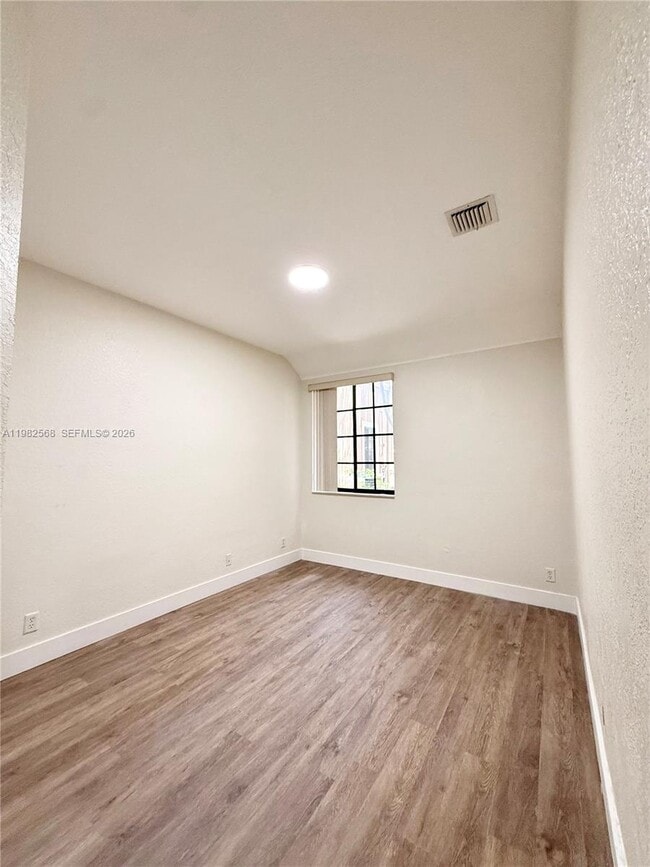 Building Photo - 2816 Kinsington Cir