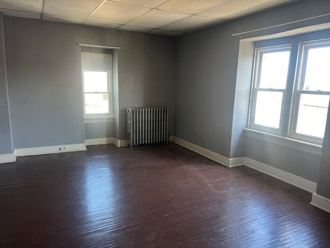 Building Photo - 24 N Hartley St